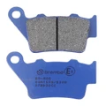 PLAQUETTE DE FREIN BREMBO POUR HONDA 600 CB F HORNET 1998>2012 AV, 650 CBR F 2014>2020 AV/KAWASAKI 650 Z650 2017> AV/TRIUMPH 675 STREET TRIPLE 2008>2017 AV (ROUTE CARBONE CERAMIQUE) -07BB01SP