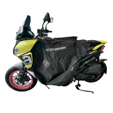 TABLIER COUVRE JAMBE TUCANO POUR APRILIA 125 SR GT 2023> (R235-X) (TERMOSCUD) (SYSTEME ANTI-FLOTTEMENT SGAS)