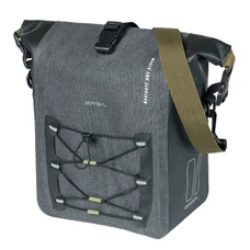 SACOCHE ARRIERE VELO LATERALE BASIL NAVIGATOR CYCLOTOURISTE WATERPROOF 12-15L NOIR FIXATION MIK STUDS SUR PORTE BAGAGE (32x15x25.5cm) AVEC POIGNEE ET BANDOUILLERE FERMETURE ENROULEMENT