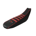 COUVRE/HOUSSE DE SELLE 50 A BOITE KRM PRO RIDE POUR DERBI 50 DRD PRO 2006>2011 NOIR/ROUGE