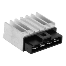 REGULATEUR DE TENSION 50 A BOITE ADAPTABLE MALAGUTI 50 XTM, XSM 2003>2006, DRAKON 2005> / MBK 50 XLIMIT ENDURO, MOTARD 2003>2006 / YAMAHA 50 DT R SM 2003>2006  (12V/8A - 4 COSSES)  -SELECTION P2R-