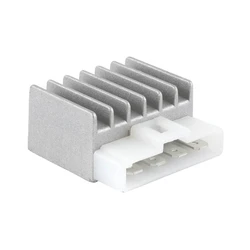 REGULATEUR DE TENSION SCOOT ADAPTABLE MBK 50 BOOSTER 1990>2003, NITRO 1997>2003 / YAMAHA BWS 1990>2003, AEROX 1997>2003 / MALAGUTI F12 1994>2002 (CONNECTEUR BLANC 4 FICHES) -SELECTION P2R